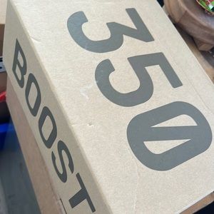 Yeezy Boost 350 V2 Yechiel